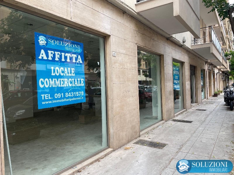 Via Leopardi Negozio C/1 Locale Comm.  6 vetrine Mq 180